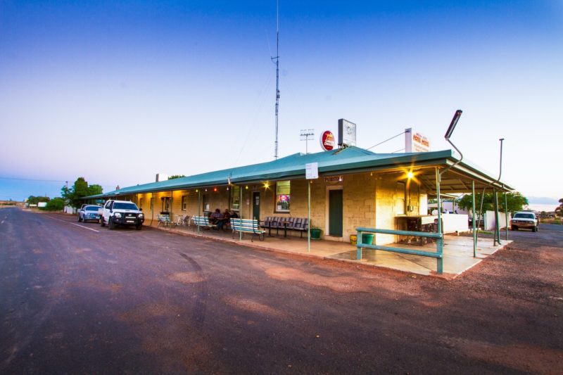 White Cliffs Hotel in NSW. Come visit an authentic Aussie outback pub!
