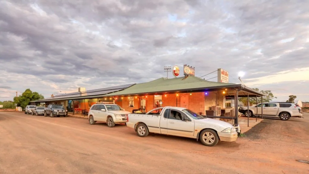 White Cliffs Hotel 051A2288 (36)