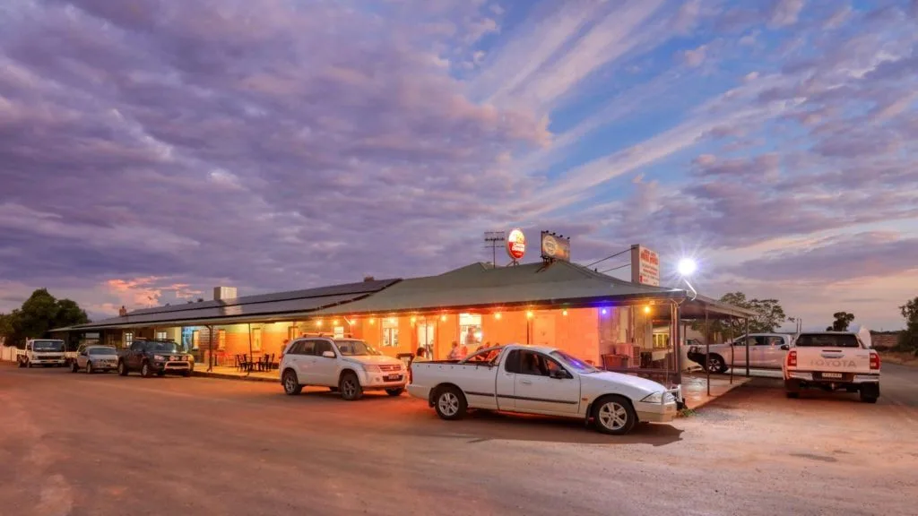 White Cliffs Hotel 051A2288 (54)