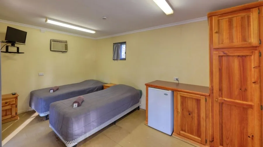 White Cliffs Hotel 051A2288 (9)